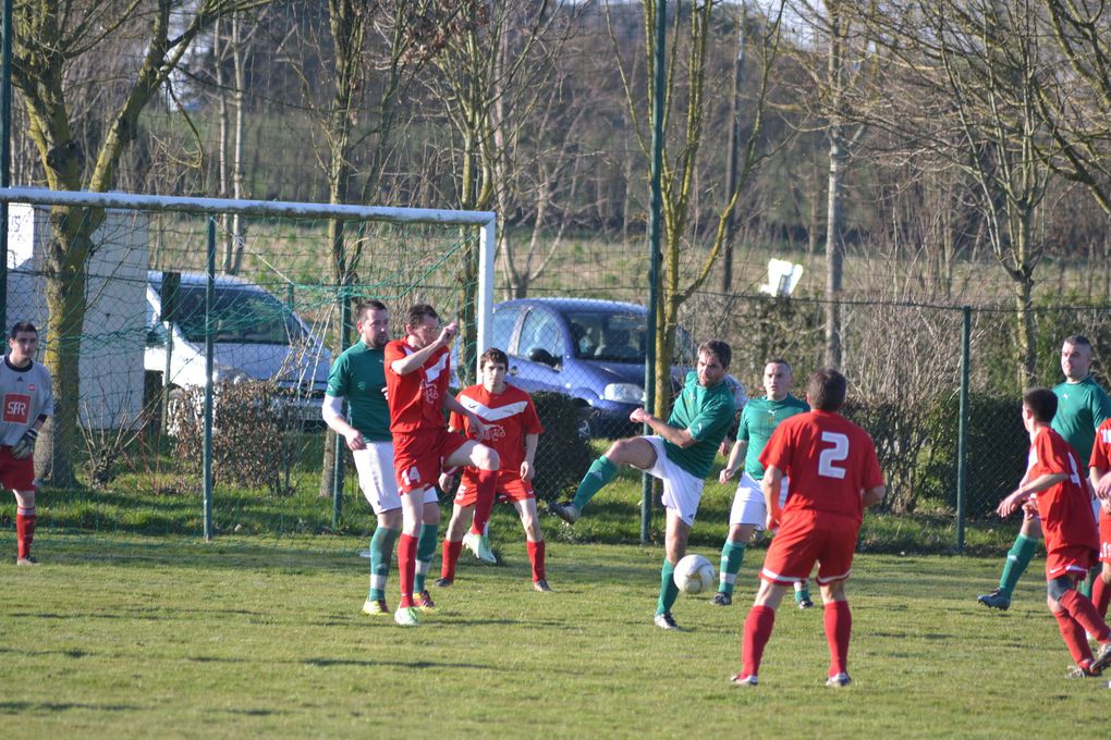 Quelques photos du matchs contre le FC Chateau-gontier (08-03-2015) Merci à Pépé pour les photos!