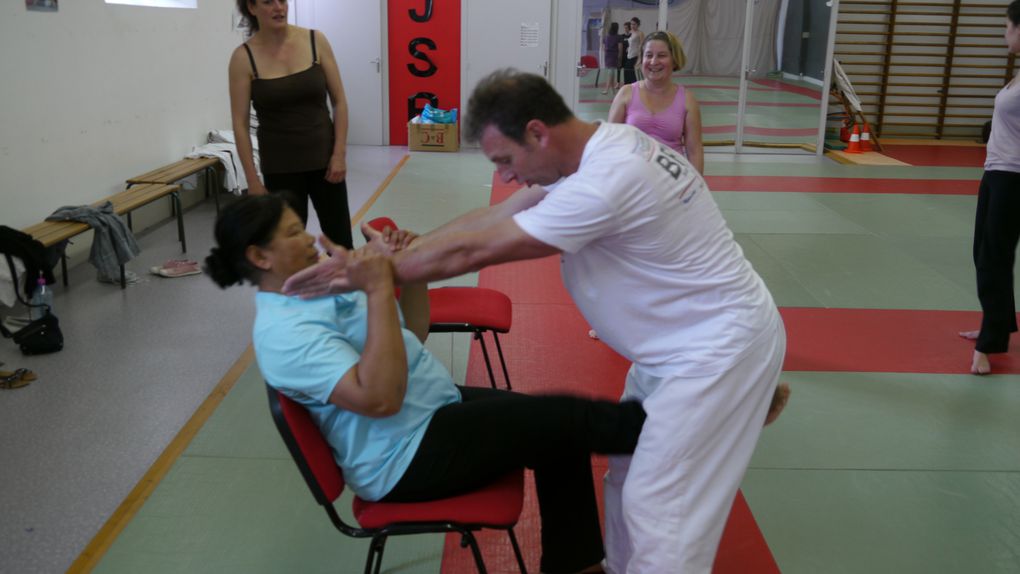 Self défense jujitsu, idéal pour self-défense pour les femmes! Jeunes ou un peu moins jeunes