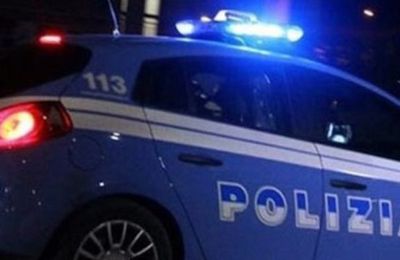 NAPOLI NEWS Napoli: Rapina con la pistola alla tempia per rubare lo scooter La vittima: "Quella sera nessuna pattuglia per strada”