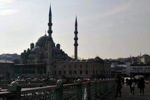 Sara de viaje a Istanbul