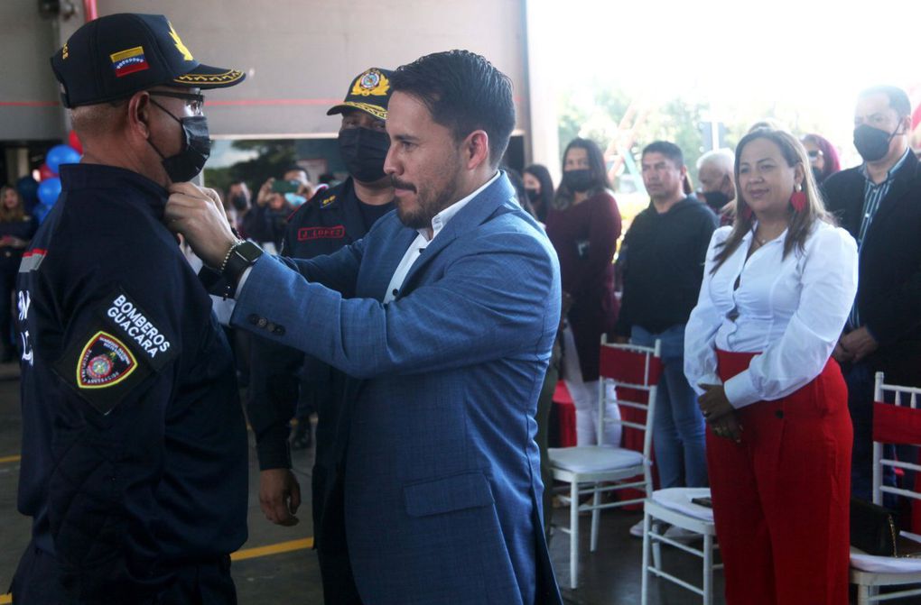 Con el ascenso de 25 oficiales se realizó celebración del Día del Bombero en Guacara