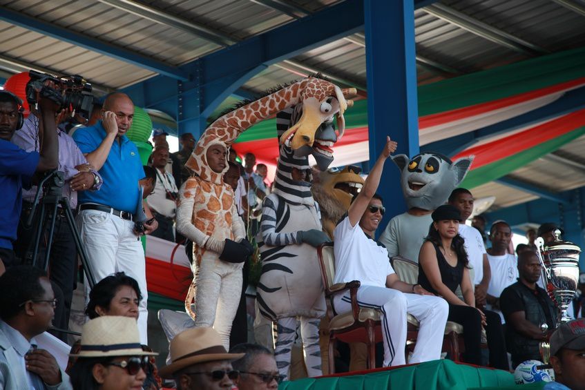 Inauguration du Kianja (Stade) Makis de Madagascar, à Andohatapenaka, par le Président Andry Rajoelina. 4ème partie. Photos: Harilala Randrianarison