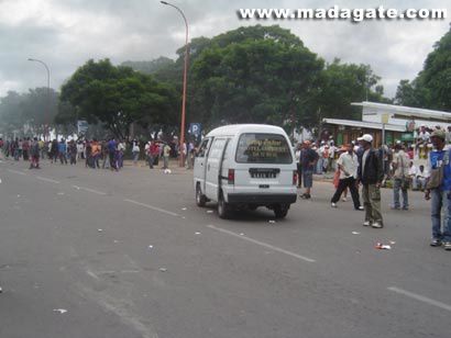 Qu' est ce qui reélement passer en 2009 à Madagascar ? 
Voilà des images qui montre ces évenements tragiques .