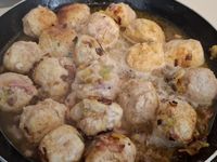 Boulettes de poulet au vin blanc 