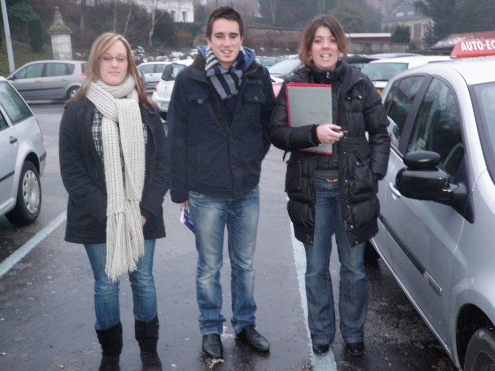 Notre auto-école, l'équipe, photos des passages de code, de conduite...