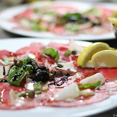 Carpaccio de Boeuf et ses Frites