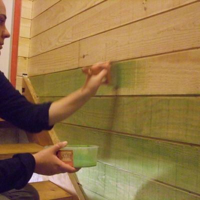 Cage d'escalier en lambris