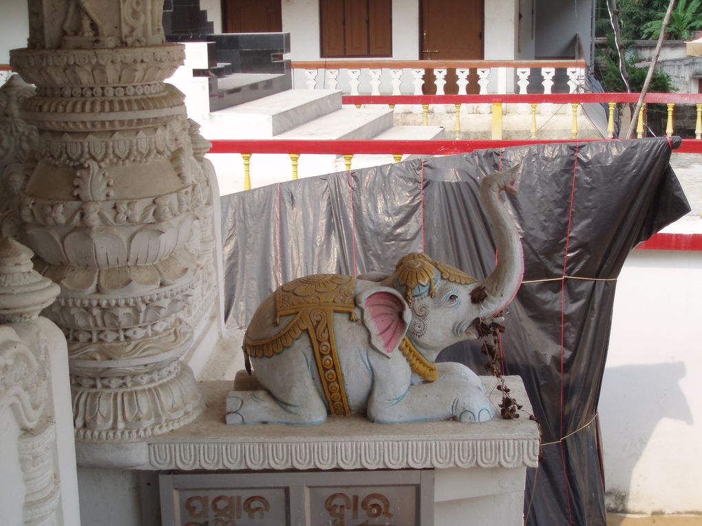 Les temples de Bubaneshwar, Trahi Ashyuta, Konark et Puri avec le fameux Jagarnath et sa fratrie