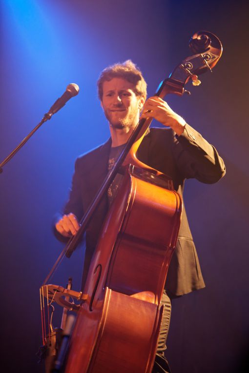 Concert swing avec Courir les rues. Aigueperse 2011. Dernière du festival Les Automnales.