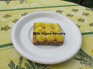 Petite tartelette citron sur croustillant sarrasin
