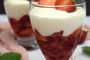 Coupe fraises et yaourt grec