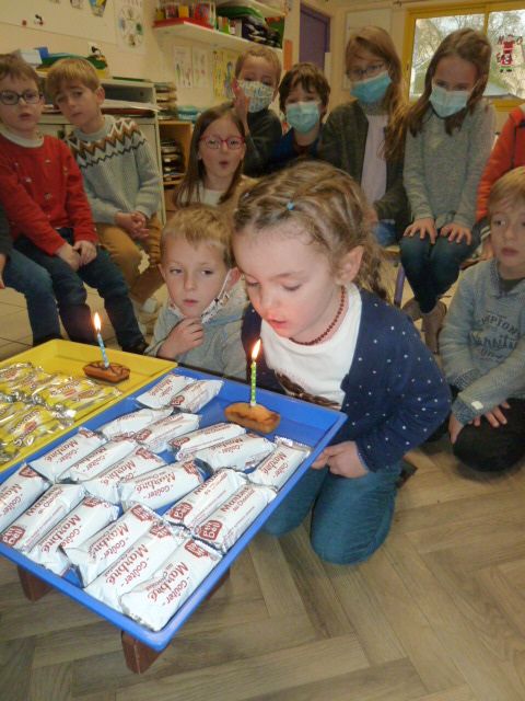 Joyeux Anniversaire Perrine Et Lucas Ecole Notre Dame Campeneac