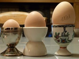 4 poules...4 oeufs 