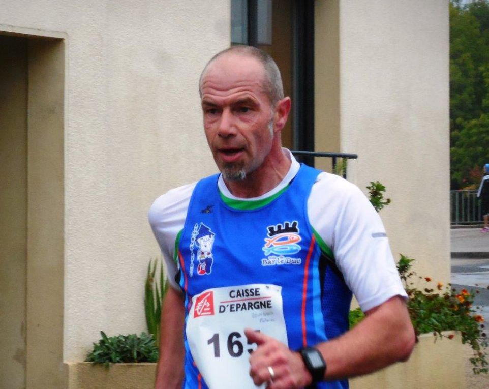 Les coureurs à l'arrivée, la fatigue est visible sur les visages