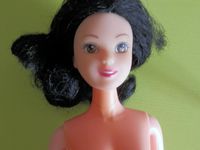 Coiffer une Barbie cheveux courts