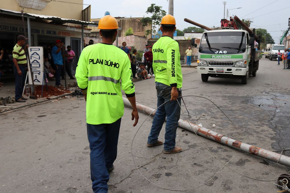 Diversas comunidades atendidas por el Plan Búho ante las emergencias eléctricas producto de las lluvias