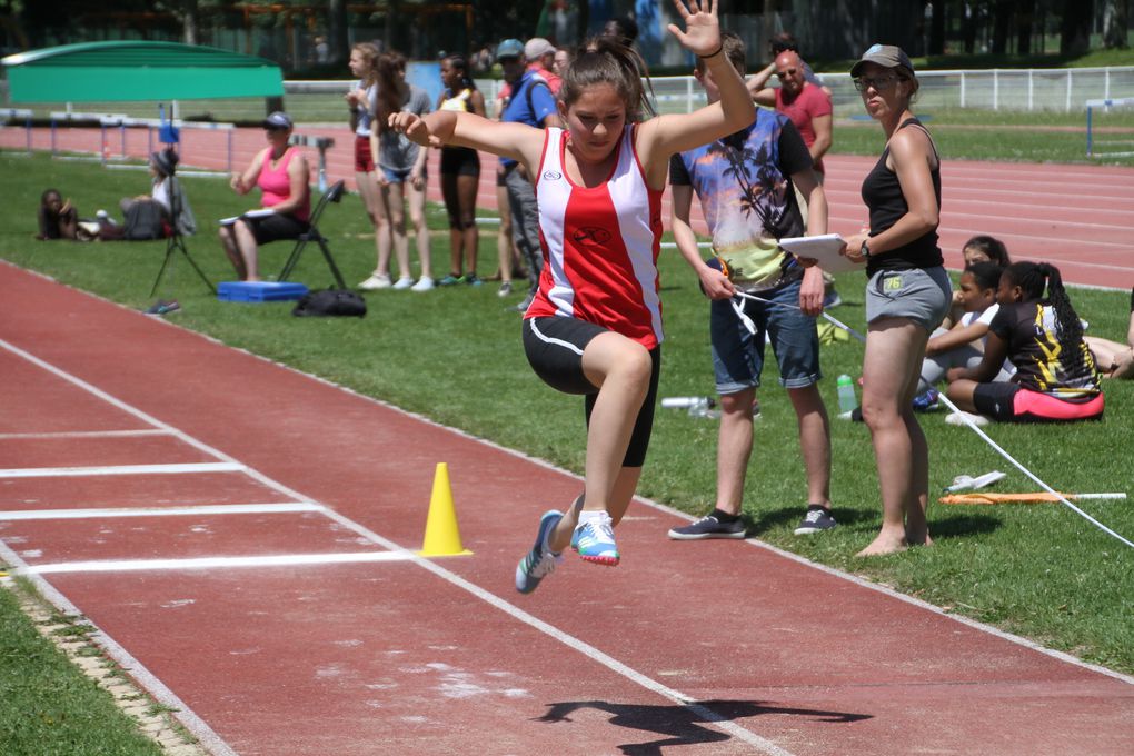 Camille Moulard et Marion Peju médaillées aux championnats du Rhône minimes