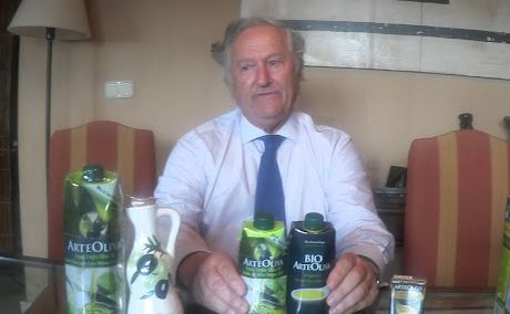 La mejor forma de conservar el Aceite de oliva es en envases de tetrabrick . La empresa Arteoliva en...