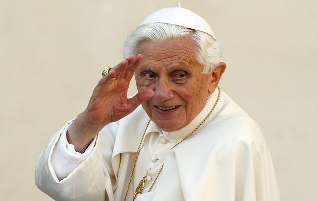 Dans ses mémoires Benoît XVI parle de -Lobby.gay-,  et de luttes de pouvoir au Vatican