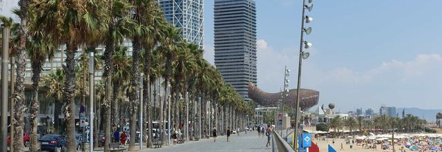 Espagne Barcelone / Le village olympique/ plages/ Port 
