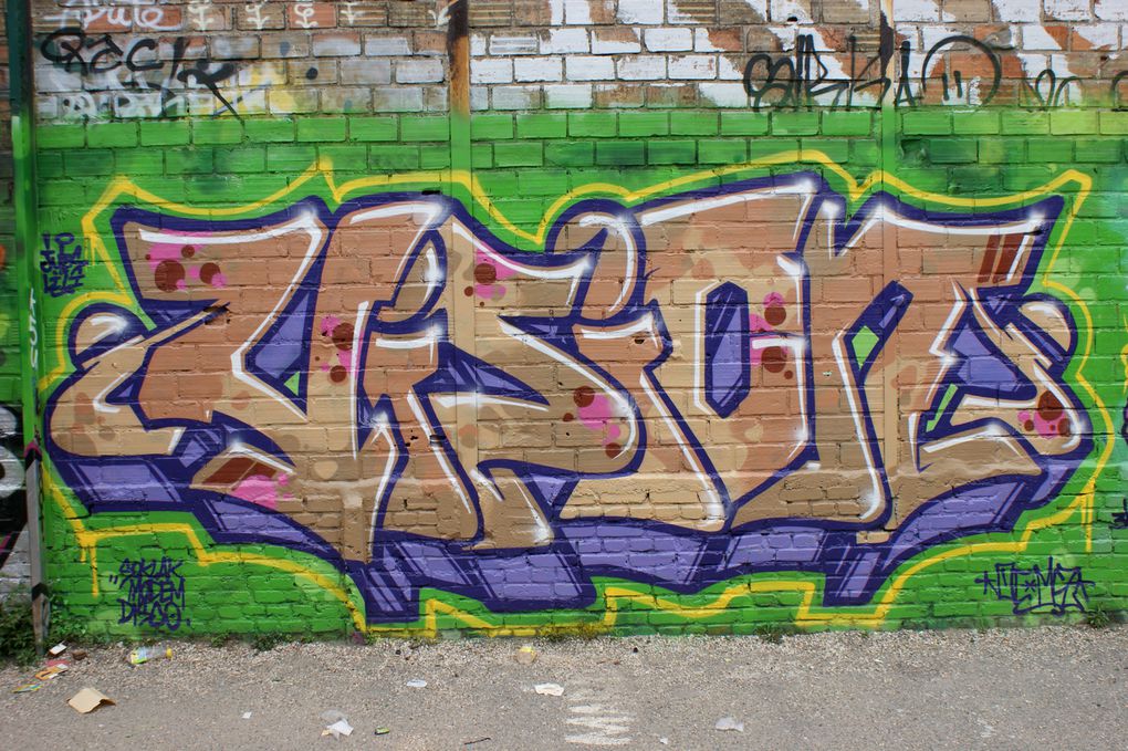 Album - Graffitis-Dept-93-divers Tom 001