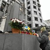 Ukraine: Kiev annonce des frappes sur des infrastructures en Russie, Moscou déclare grignoter du terrain à Koursk