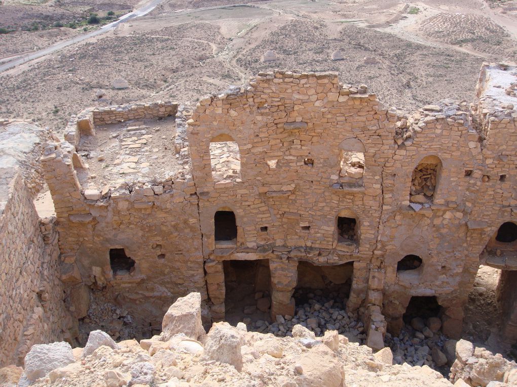 Villages troglodytes, ksar de Douiret, ksar Hedada, Cheneni, Ras el Oued, paysages de la région de Tataouine