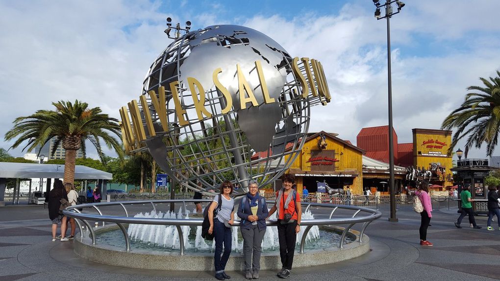 Visiter Universal Studios, c’est aller dans un parc d’attractions sur le thème du cinéma. Nous nous sommes éclatées...