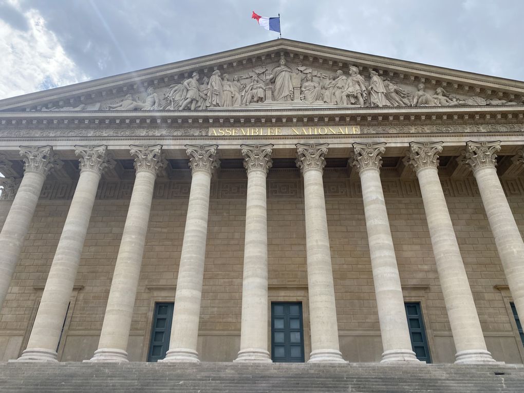 FACE A LA PLACE DE LA CONCORDE