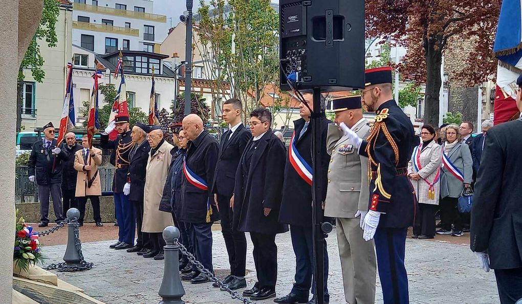Issy-les-Moulineaux commémore le souvenir des victimes et héros de la déportation.