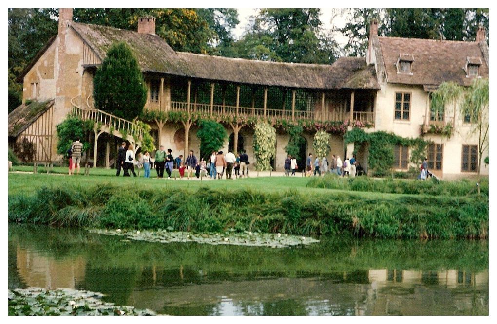 photos de hameau de la reine et des jardins du cbateau de Versailles