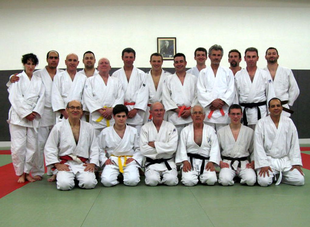 le Team ju jutsu, les fidèles de la section jujitsu traditionnel de Roger Cadière au Judo Sport Rochelais