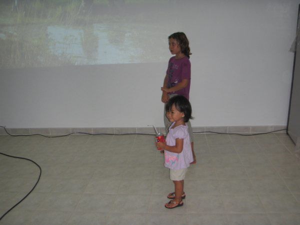 Merci à toute l'équipe éducative qui s'est investie dans la préparation et le bon déroulement de l'exposition de fin d'année. Merci aux enfants pour leurs oeuvres.
Bonnes vacances et bonne continuation à tous.