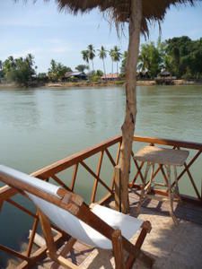 Il fait beau, il fait chaud ...welcome dans le sud du Laos. Ici on experiemente a fond le rythme ultra tranquille du pays. Au programme Pakse, Vat Phu de Champassak, 4000 iles !