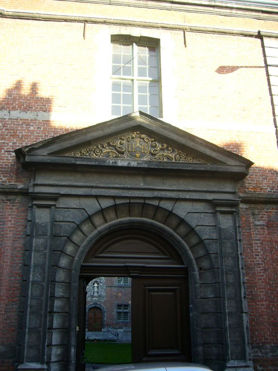 L'académie Saint-Grégoire (académie diocésaine d'orgue liturgique) est installée dans le Séminaire de Tournai, un haut lieu spirituel, dont l'incomparable valeur architecturale s'exprime dès qu'on a franchi le porche.