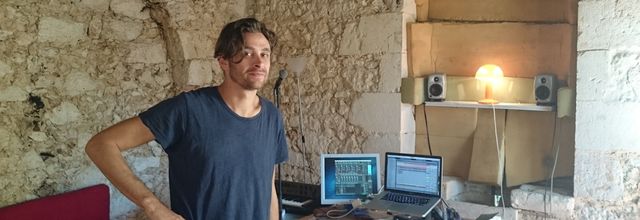 françois club, il fut membre d'aquaserge, dj et leader du groupe foca puis ce projet solo françois club
