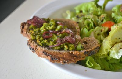 | Tartines petit pois et filet mignon |