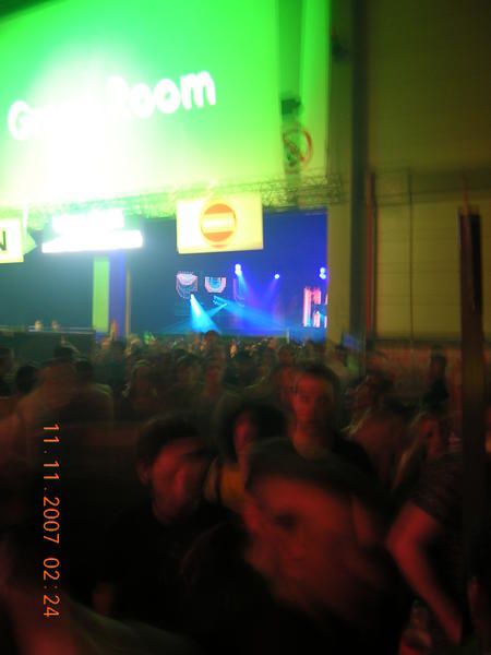 Photo de l'I Love Techno 2007
(Voir aussi http://ilovetechno-photos.over-blog.com/)