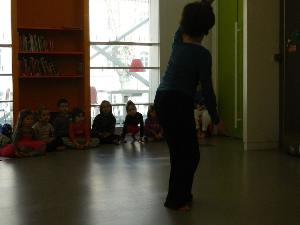 Atelier d'éveil corporel:le mouvement dansé