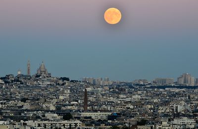 Eclipse de totale de lune sur Paris