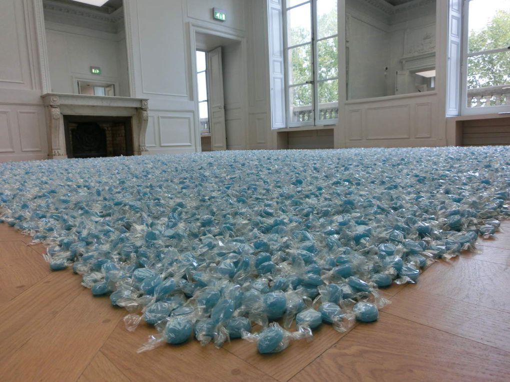 Untitled (Revenge), 1991 (les bonbons bleus à la menthe), de Félix Gonzalez-Torres