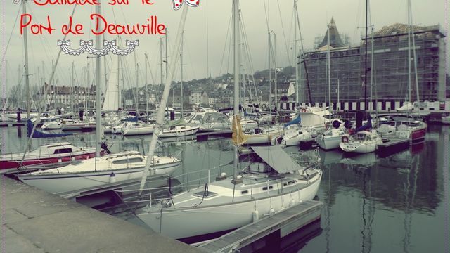 Week end en amoureux - Balade sur le port de Deauville.