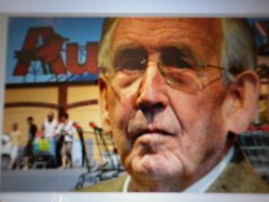 G.Mulliez ( 85 ans ) fondateur d'AUCHAN 