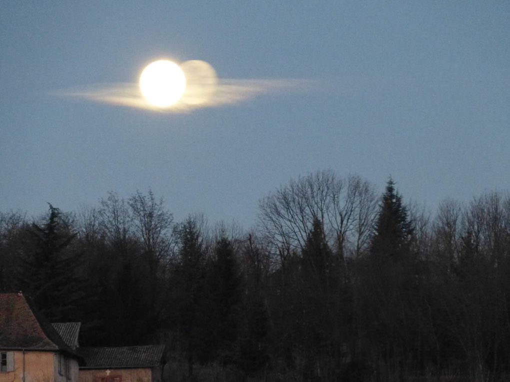 J'ai demandé à la lune...