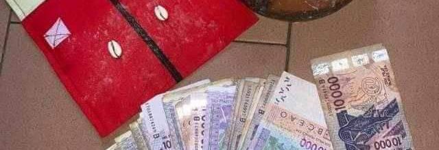 Changer votre vie sur le plan financier avec la calebasse mystique chez MAÎTRE BABA DANHGBO. TEL WHATSAPP :+229 96777887 