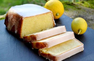 Lemon Drizzle Cake - Gâteau Moelleux au Citron