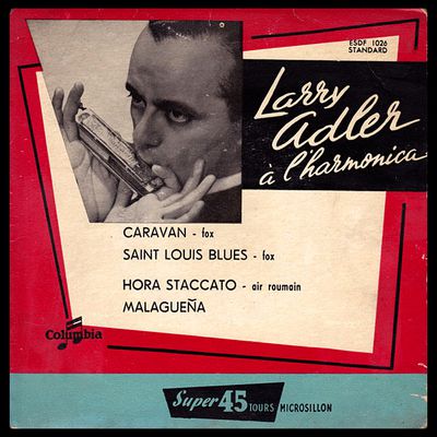 Larry Adler (Lawrence Cecil Adler) à l'harmonica