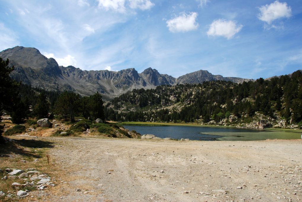 Etapes au Col Envalira 2408m ; Canillo ;  Ville Encamp ; Col Cortals 2083m ; Station Grau Roig ; Pas de la Case (escale )