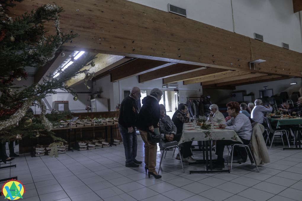 Saint-André-les-Alpes : Un goûter de Noël réussi pour les anciens.