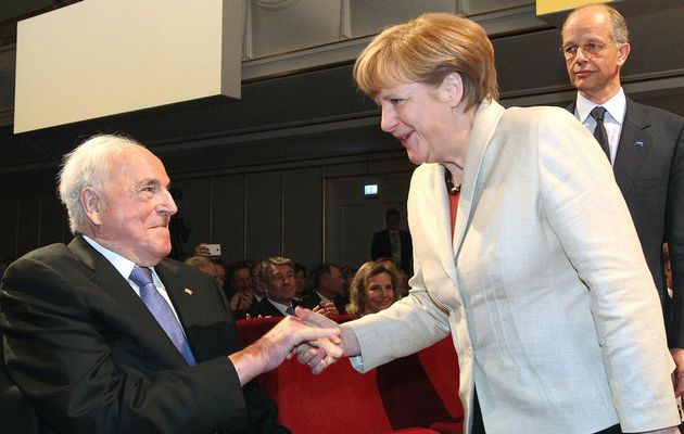 Alt-Bundeskanzler Helmut Kohl ist heute gestorben... Ein perfekter Staatsman !